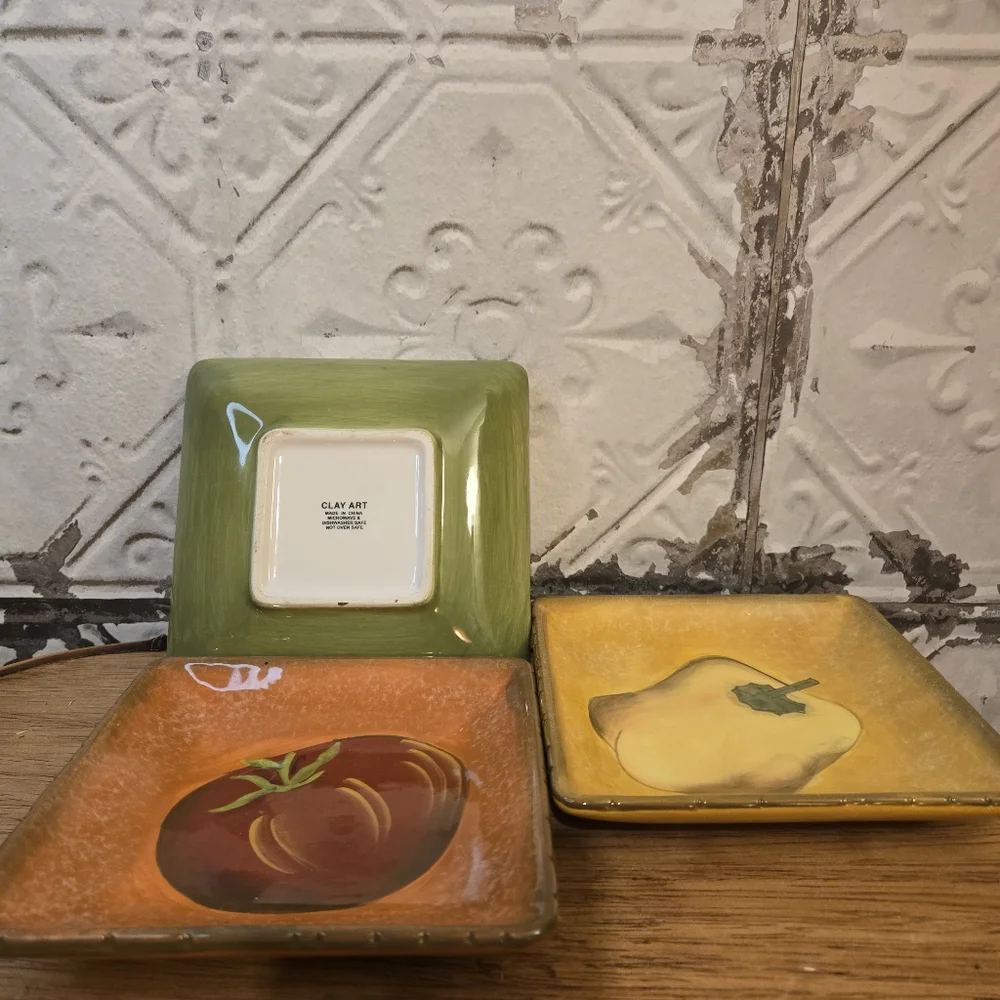 Terra Toscana Clay Art Collection Set of Three Hand-Painted Ceramic Plates Used